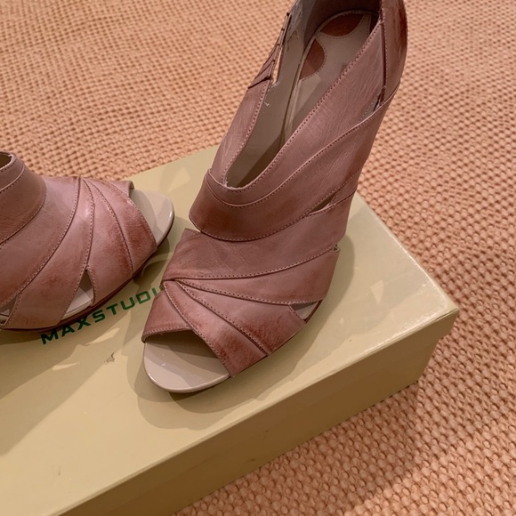 🔥Max Studio Peep ToeHighHeel Shoe Beige Sz9 NWOT CLEAN NEVER WORN! Narrow! - Picture 3 of 10